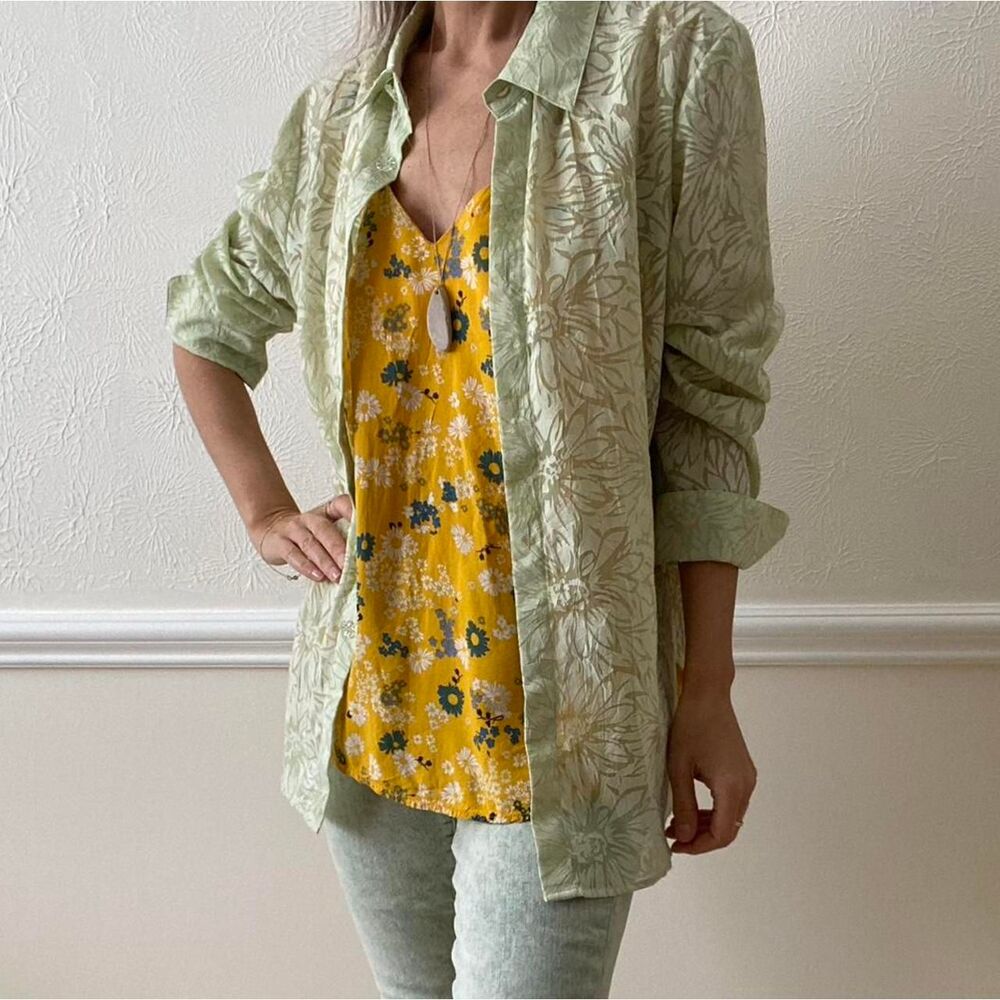 Women's Green Sheer Floral Lace Blouse Vintage S M buttoned shirt